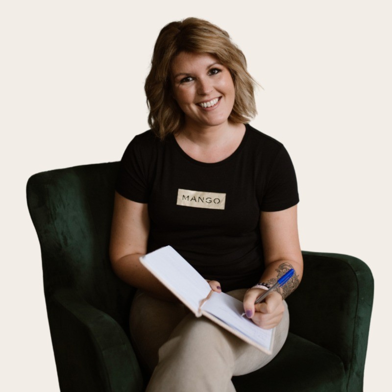 Stephanie Steggehuis - Just Know How _ Stephanie.jpeg